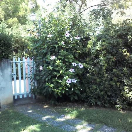 度假居 La Petite Maison 马拉泰亚